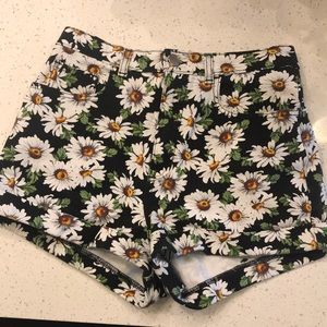 American Apparel Daisy high-waisted short shorts